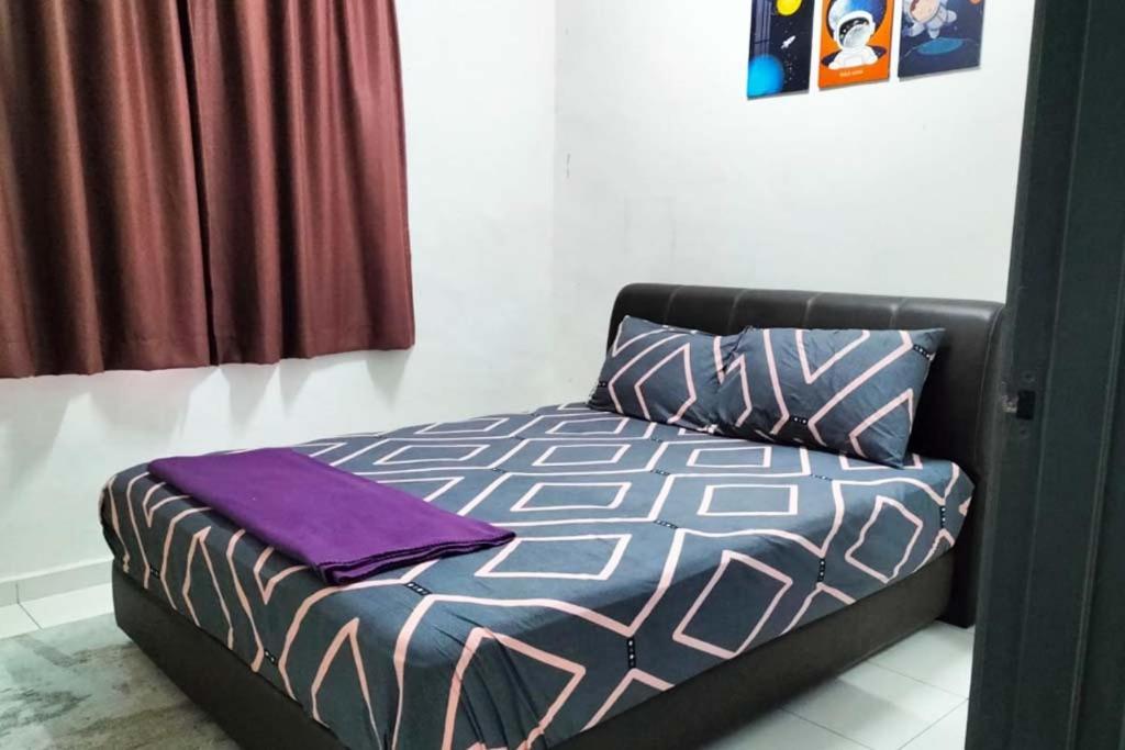 Iris 55 Corner Lot House Spacious Outdoor With Wi-Fi Johor Bahru Exterior photo